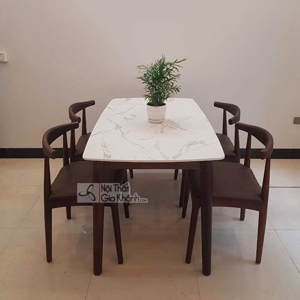 Bộ bàn và ghế ăn 4 ghế