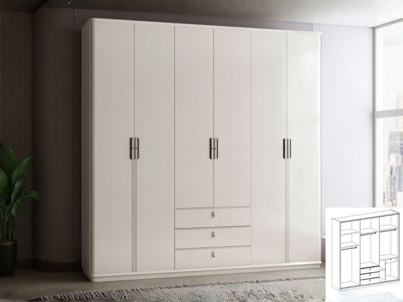 Tủ quần áo 6 cánh màu trắng kem, phong cách tân cổ điển, được chụp chính diện trong một phòng ngủ hiện đại. Tủ có sáu cánh…