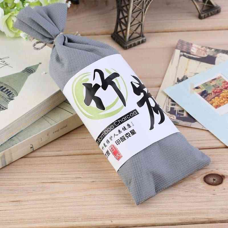 Than hoạt tính xử lý tủ quần áo bị mốc hiệu quả