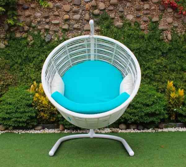 Ghế sofa đọc sách xích đu mây poly khung nhôm ngoài trời