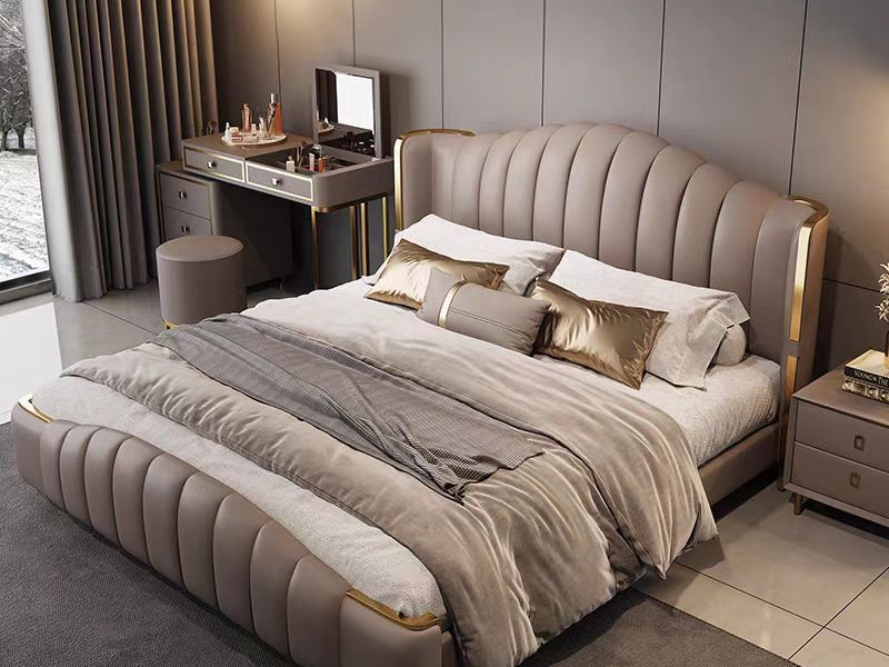 Giường ngủ bọc da cao cấp GI5375-18 được chụp từ góc chéo, hơi từ trên xuống, phô bày toàn bộ vẻ đẹp sang trọng của sản ph…