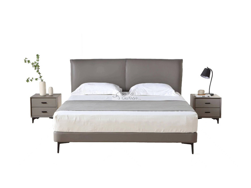 Giường ngủ bọc da GIBJ020-18 phong cách hiện đại, chụp chính diện. Đầu giường cao, bọc da màu xám lông chuột với đường may…