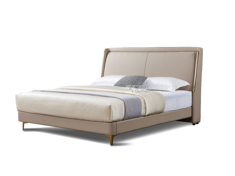 Giường ngủ bọc da GIC029-18 được chụp chính diện hơi chếch góc, nổi bật kiểu dáng hiện đại với đầu giường cao, bo cong nhẹ…