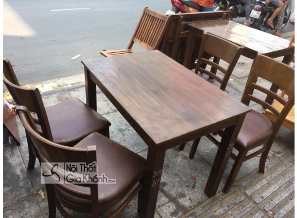co nen mua bo ban ghe an cu