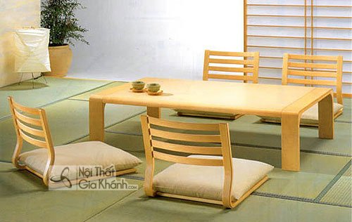 Bàn thấp và ghế bệt có lưng tựa, đệm ngồi kiểu Nhật trên sàn chiếu tatami