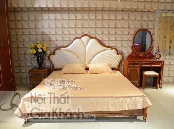 Phòng ngủ phối đồng bộ giường và tủ quần áo phong cách châu Âu