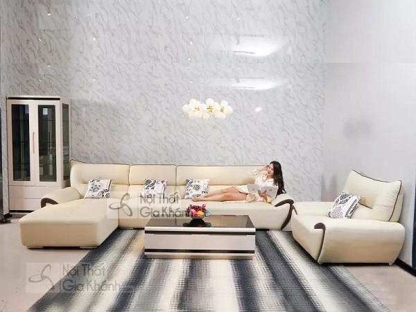 Showroom nội thất nhập khẩu Gia Khánh trưng bày bàn trà mặt kính