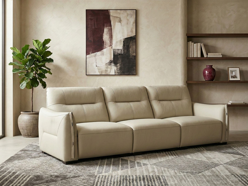 Sofa băng SF-S9007 màu kem nhạt với ba chỗ ngồi, đặt trong không gian phòng khách hiện đại. Bố cục chụp từ góc thấp, cho t…