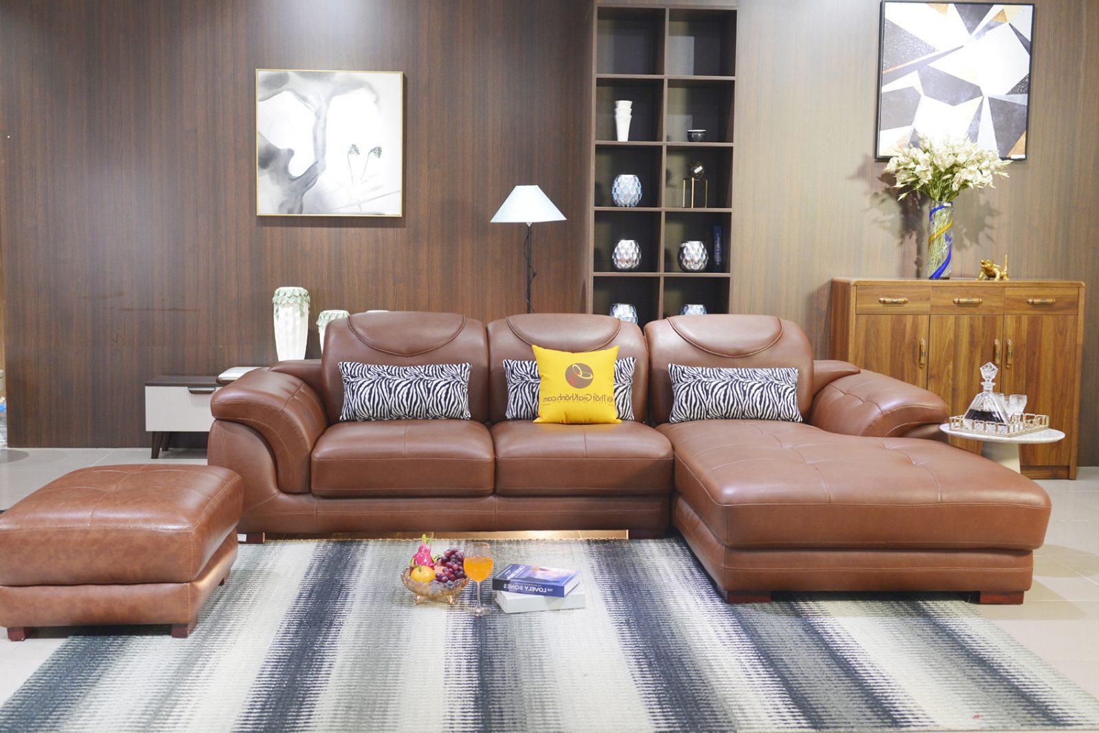 Chất liệu da bọc sofa không chân bền màu và dễ vệ sinh theo thời gian
