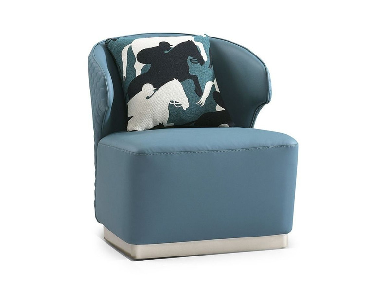Ghế đơn trong bộ sofa SBGD17-1123, bọc da nhân tạo cao cấp màu xanh dương, với phần lưng ghế chần bông tạo điểm nhấn tinh…