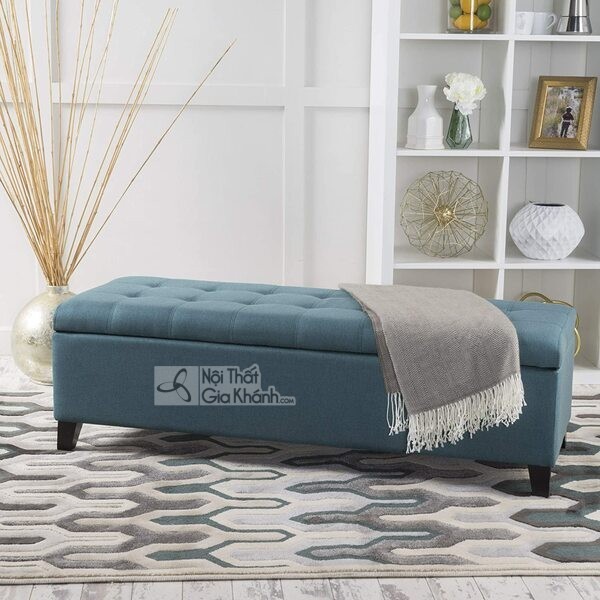 Sofa băng dài không tựa làm góc đọc sách cạnh giá sách