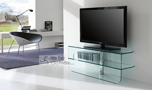 Kệ tivi kính kích thước nhỏ gọn cho phòng khách diện tích hẹp
