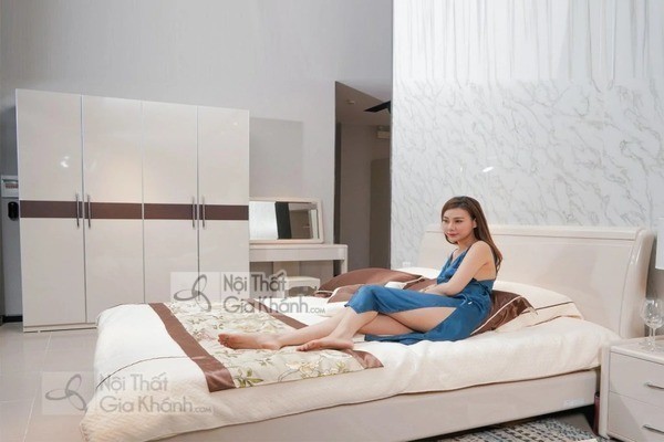 Giường màu trắng sang trọng