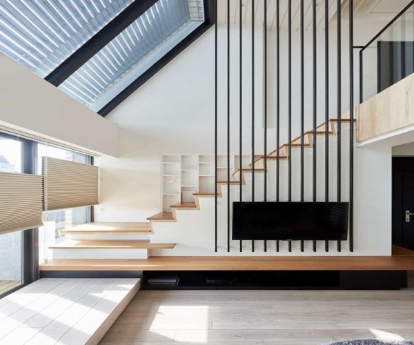 Kệ tivi dưới gầm cầu thang Bauhaus