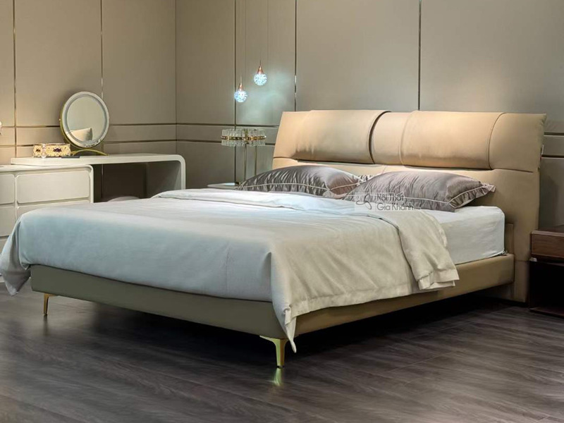 Giường ngủ massage GIC129-18 được chụp từ góc hơi chếch bên phải, cho thấy toàn bộ thân giường và đầu giường. Giường có th…