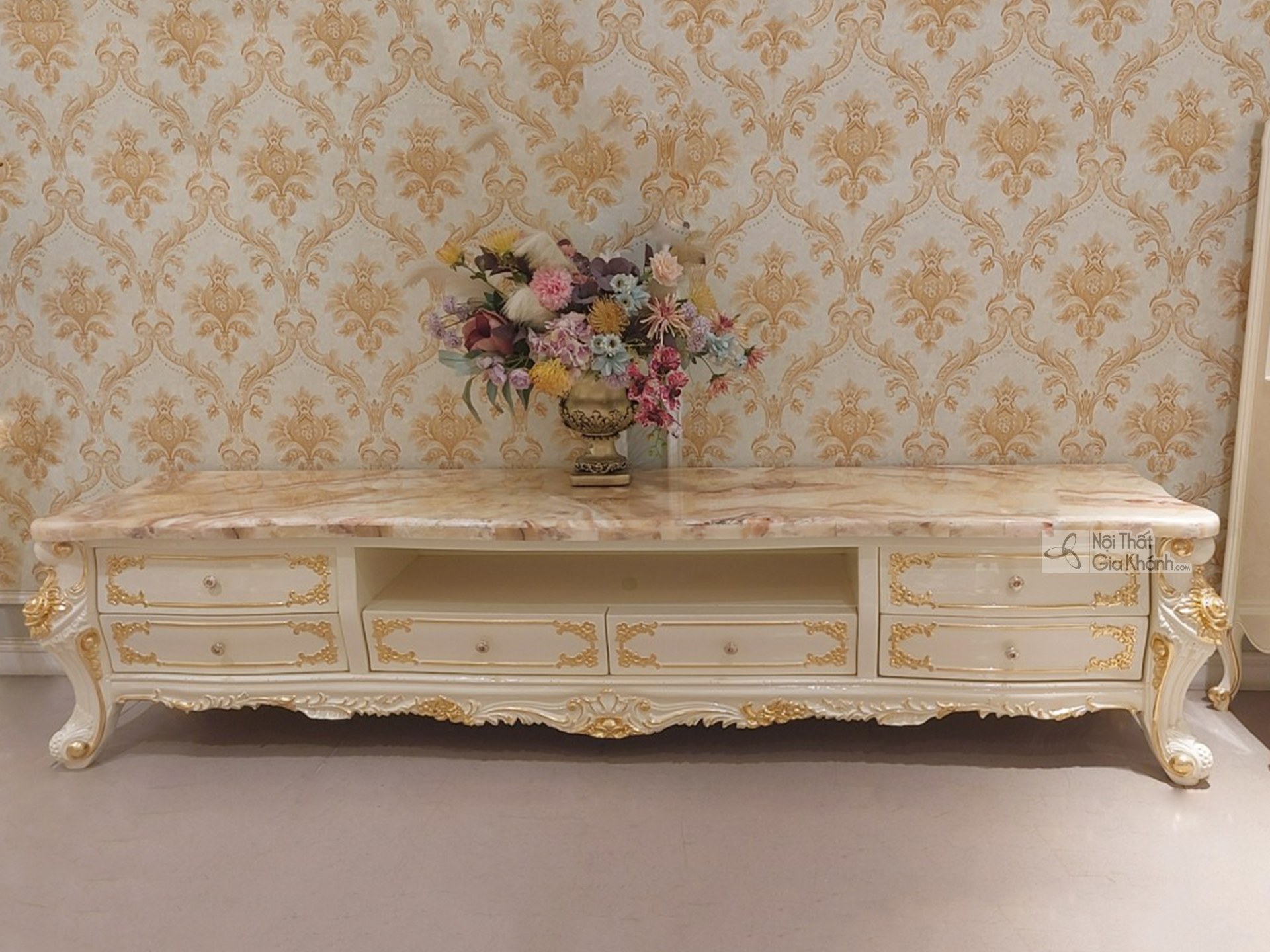 Kệ tivi mặt đá nhập khẩu dát vàng họa tiết tân cổ điển Baroque tại Gia Khánh