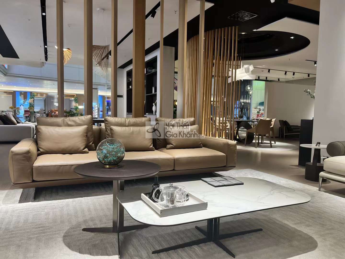 Sofa Băng Phong Cách Ý Nổi Bật Cho Phòng Khách SF2009