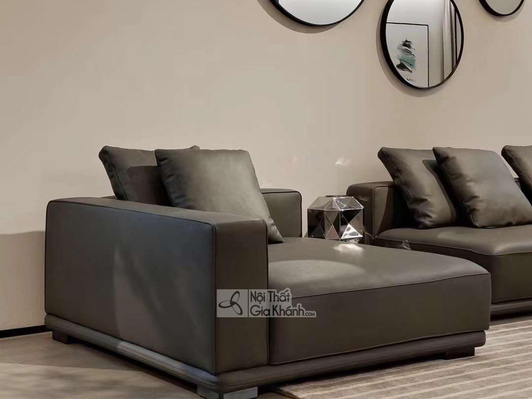 Sofa da bò phong cách Ý tone charcoal — bề mặt da xám đen premium tối giản phong cách Ý