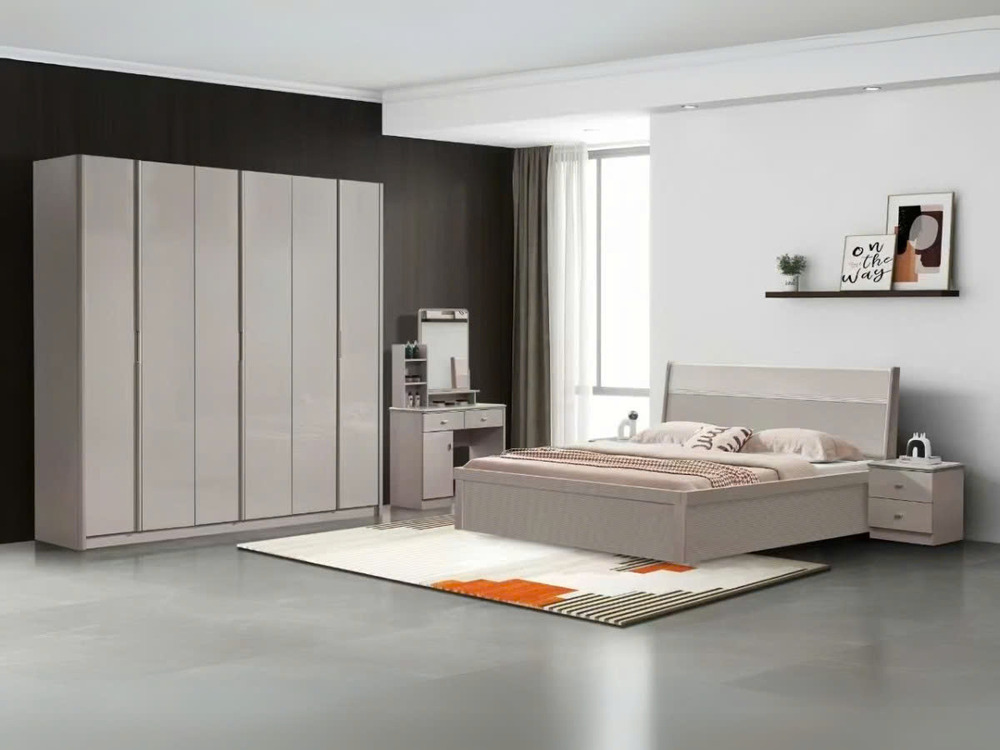 Toàn cảnh bộ giường tủ hiện đại BG2571-2 được sắp đặt trong một phòng ngủ rộng rãi, tông màu sáng. Bộ sản phẩm màu nâu nhạ…