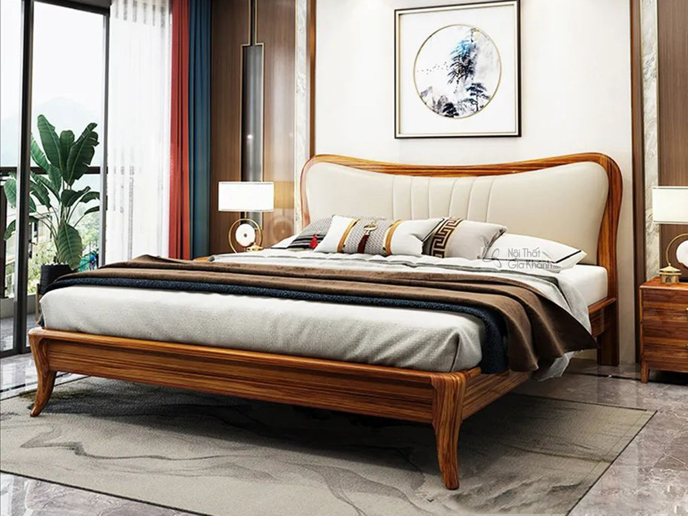 Giường ngủ gỗ Mun hiện đại GIC04-18 được chụp toàn cảnh từ góc chéo, nổi bật khung gỗ Mun tự nhiên màu nâu vân gỗ và đầu g…