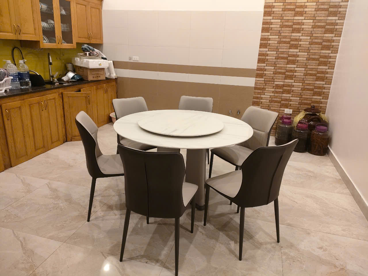 Tổng hợp những mẫu bàn ghế ăn hiện đại tại nhà khách – ảnh 6
