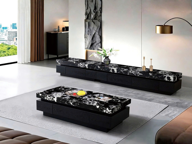 Ảnh chụp tổng thể bộ bàn trà và kệ tivi Y25-14/18 đặt trong không gian phòng khách hiện đại. Bàn trà hình chữ nhật với mặt…