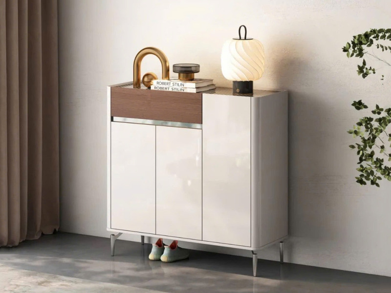 Tủ giày gỗ hiện đại TDY302-10 được chụp chính diện, đặt trong không gian tiền sảnh tối giản. Tủ có thiết kế hình hộp chữ n…