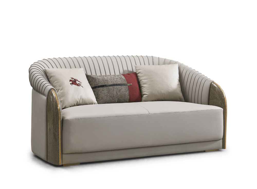 Sofa băng 2 với thiết kế hiện đại, bọc da nhân tạo cao cấp màu xám nhạt. Chân sofa là khung thép không gỉ mạ PVD màu vàng…