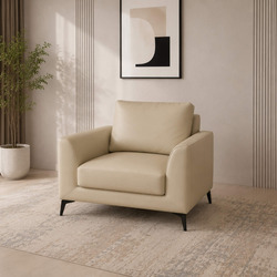 Ghế đơn của bộ sofa E001-113 da Nano màu kem nhạt, chụp chính diện. Ghế có thiết kế nhỏ gọn, tay vịn bo tròn và đệm ngồi d…