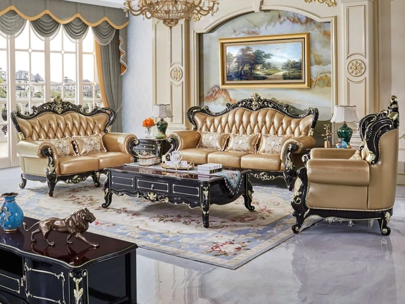 Bộ sofa tân cổ điển SB826-123 chụp trong phòng khách. Gồm ghế đơn, đôi, ba, khung gỗ Sồi đen bóng chạm khắc vàng đồng. Đệm…
