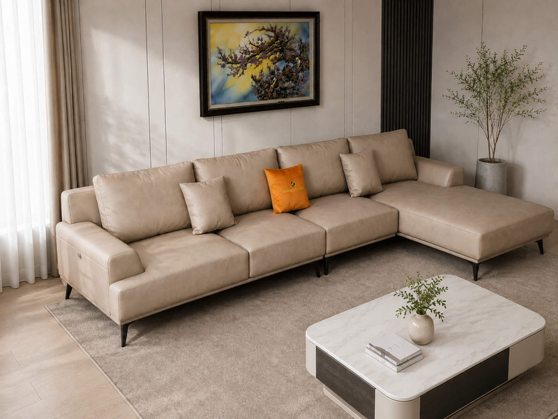 Bộ sofa da AURELIA 3 băng góc trái màu be nhạt, được chụp từ góc cao bên phải, làm nổi bật thiết kế góc tiện lợi và các đư…
