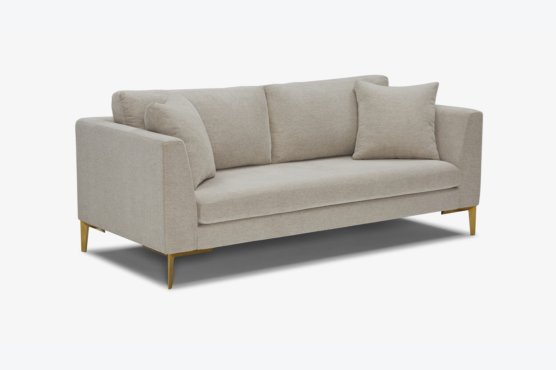 Sofa băng Ainsley SF-369 bọc vải màu be nhạt, chụp góc 3/4 từ phía trước bên phải trên nền trắng. Sofa có kích thước lớn…