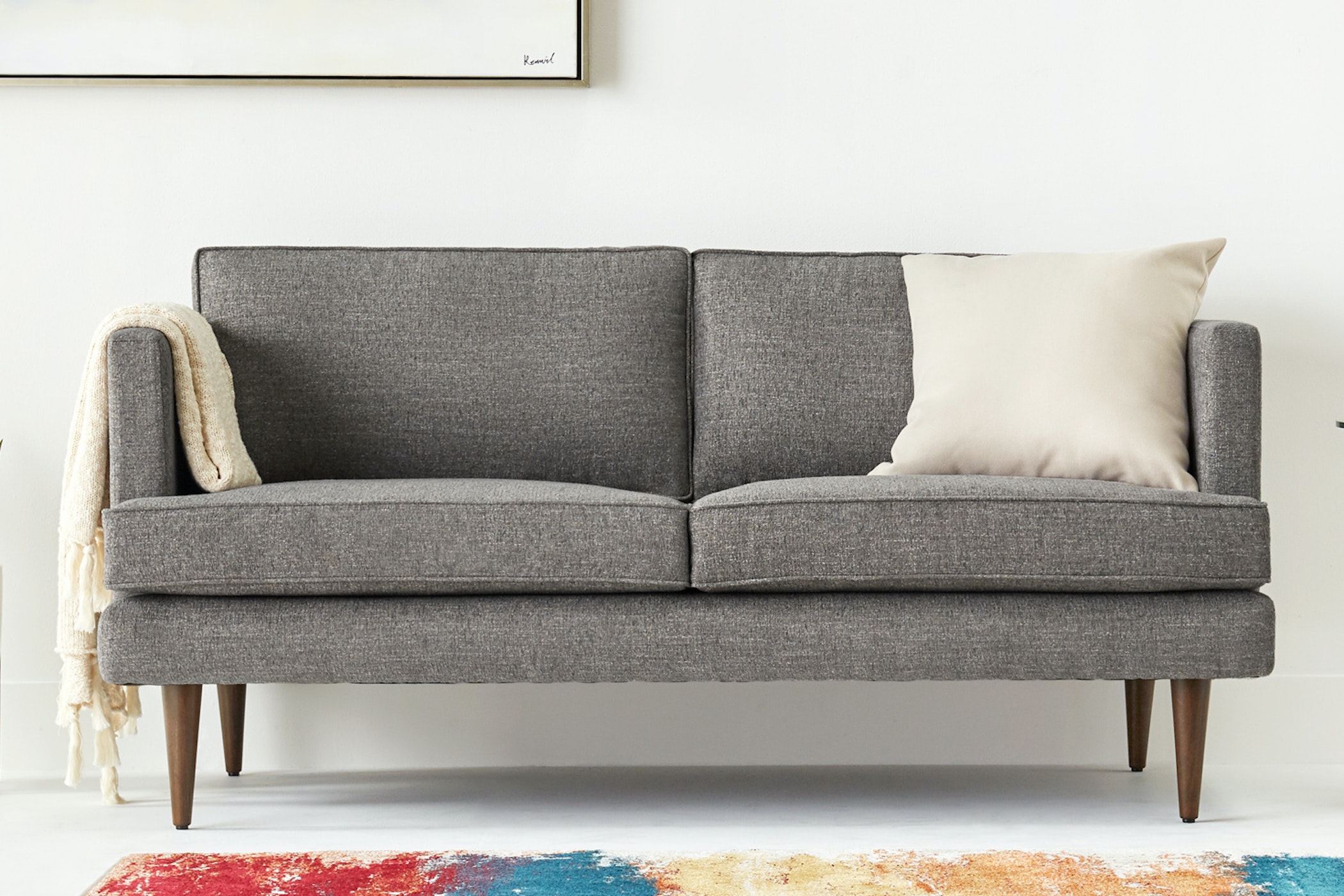 Sofa băng dài phong cách hiện đại tông màu trầm cho phòng khách