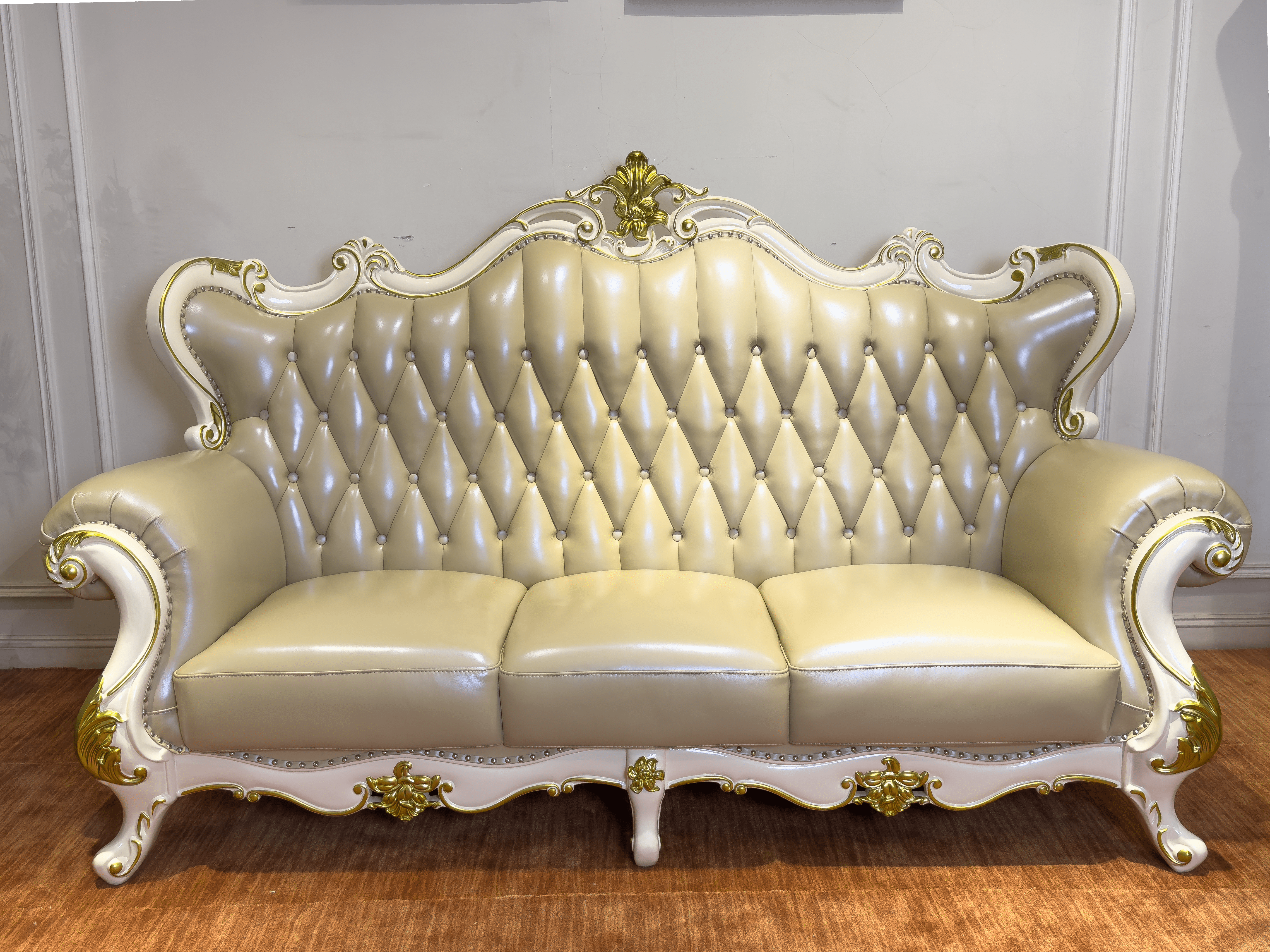 Sofa tân cổ điển phong cách hoàng gia SB912-123 tông kem ngà