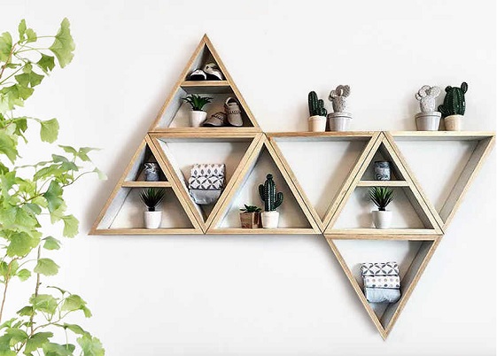 Kệ Gỗ Trang Trí Treo Tường Hình Tam Giác