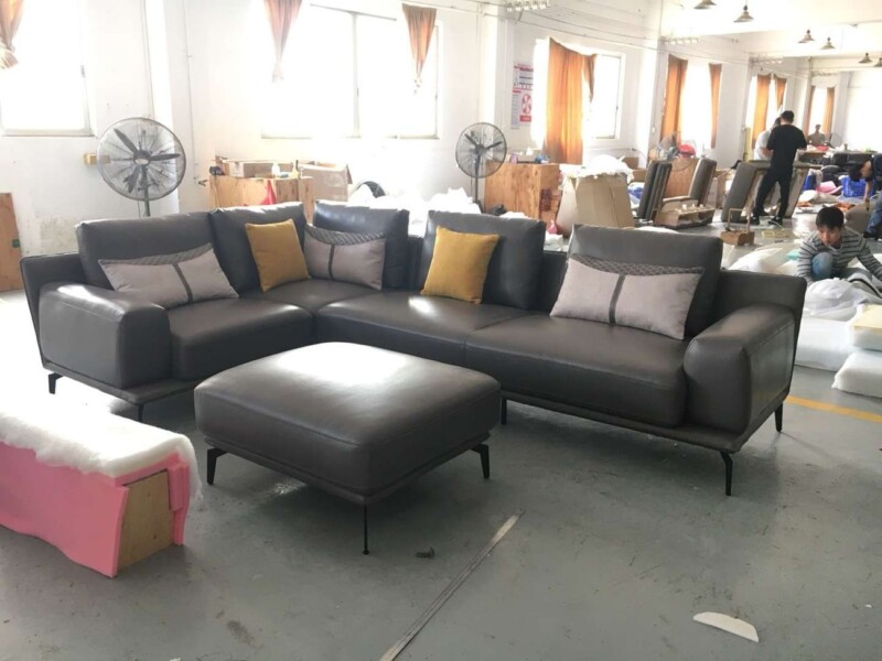 Bộ sofa da góc hoàn thiện tại xưởng sofa Gia Khánh
