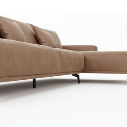 Góc chụp cận cảnh phần chân và cạnh dưới của sofa góc trái SF8037-Lex30. Chân sofa làm từ kim loại mạ tĩnh điện màu đen, t…