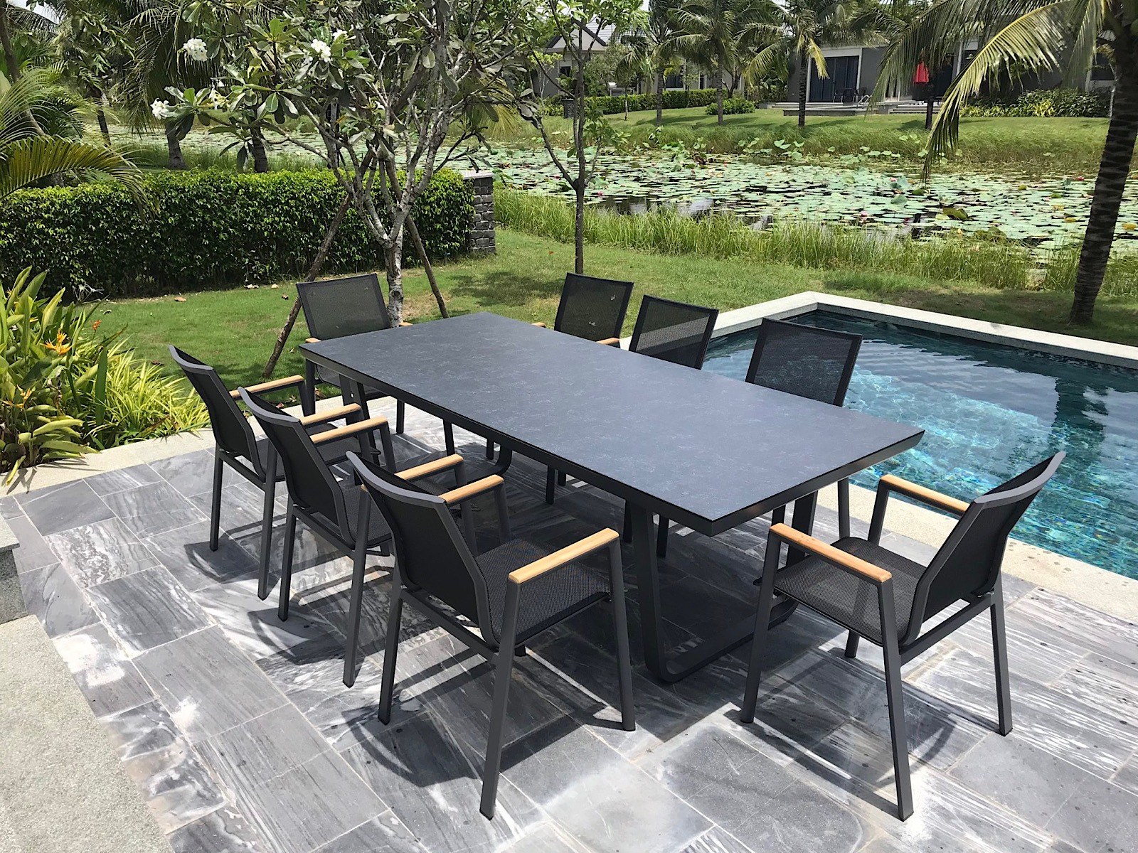bàn ghế ngoài trời 