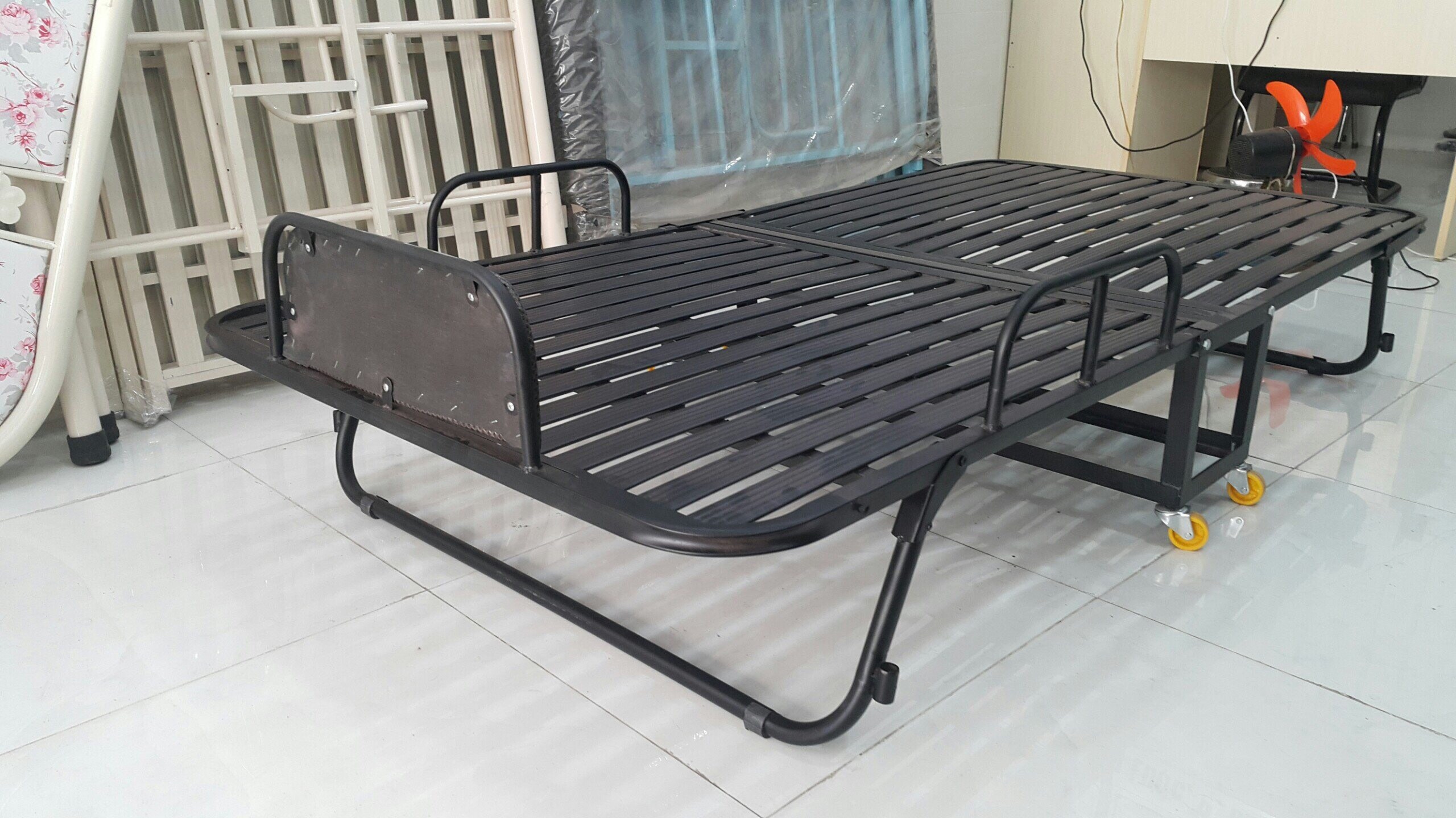 giường sắt