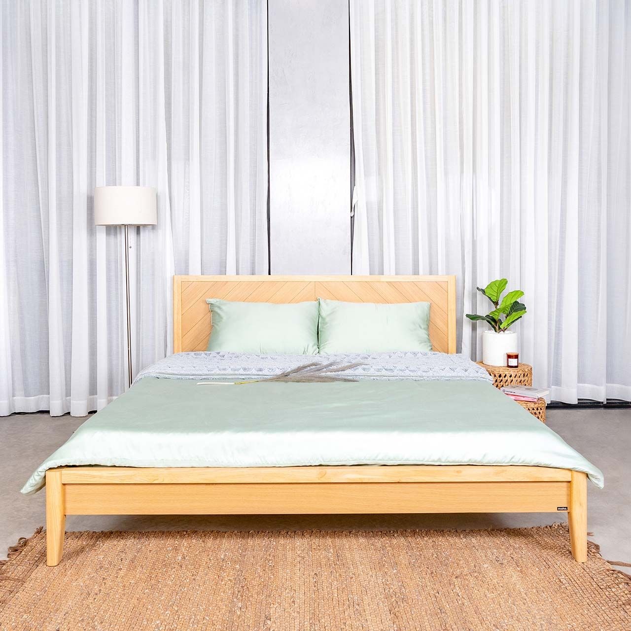 17 Mẫu Giường Ngủ Gỗ Cao Su Đẹp Tốt Cho Gia Đình