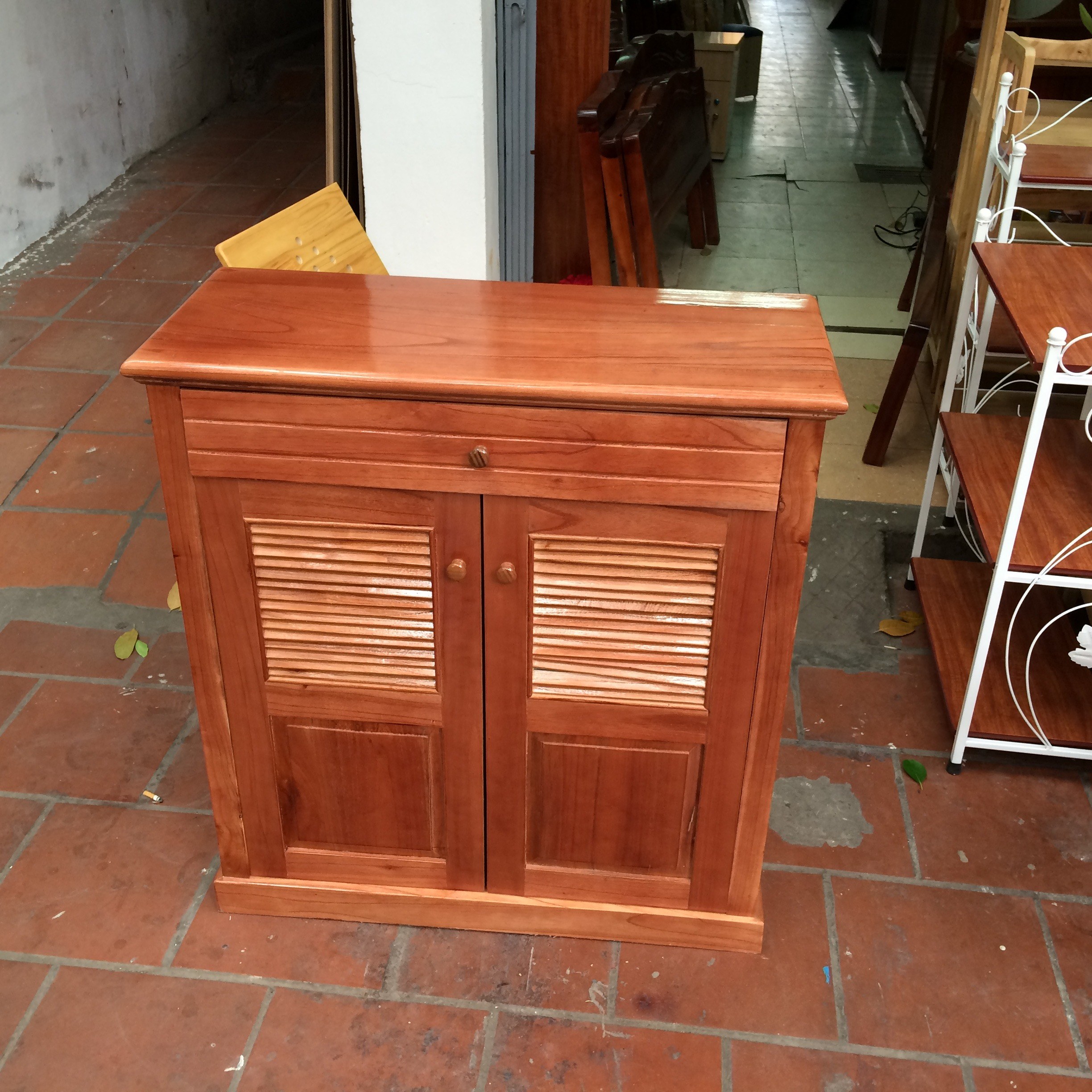 tủ giày gỗ tự nhiên