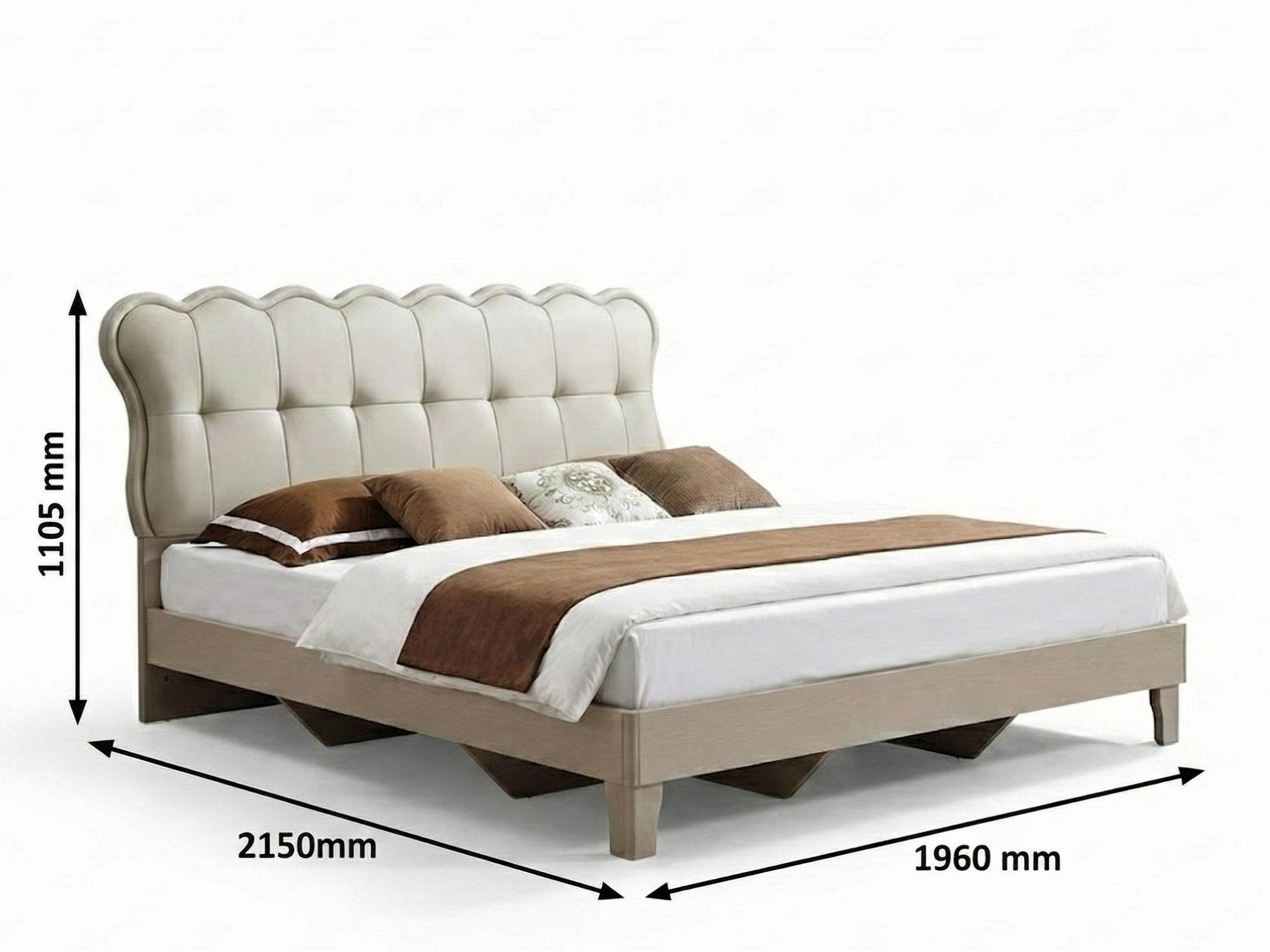 Giường ngủ đôi BN2473-18 của Gia Khánh chụp nghiêng, hiển thị rõ các kích thước chi tiết. Đầu giường bọc da nhân tạo màu k…