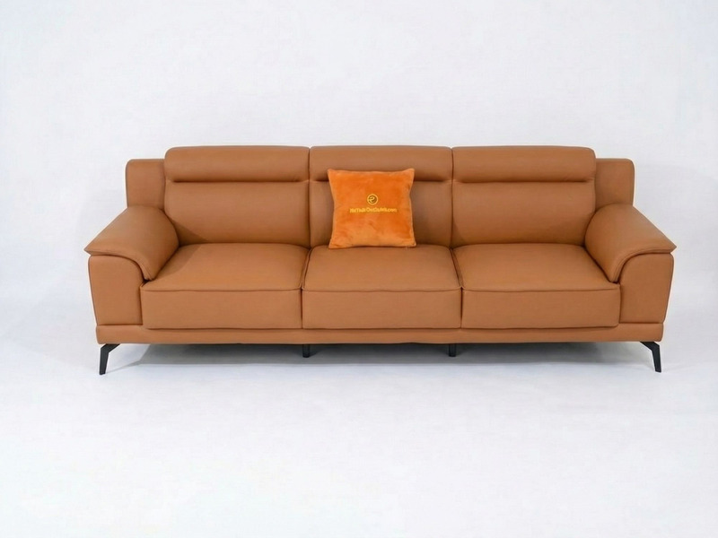 Sofa băng SB01-Lex16 màu nâu da bò được chụp chính diện trên nền trắng studio. Sản phẩm có thiết kế hiện đại, tối giản với…