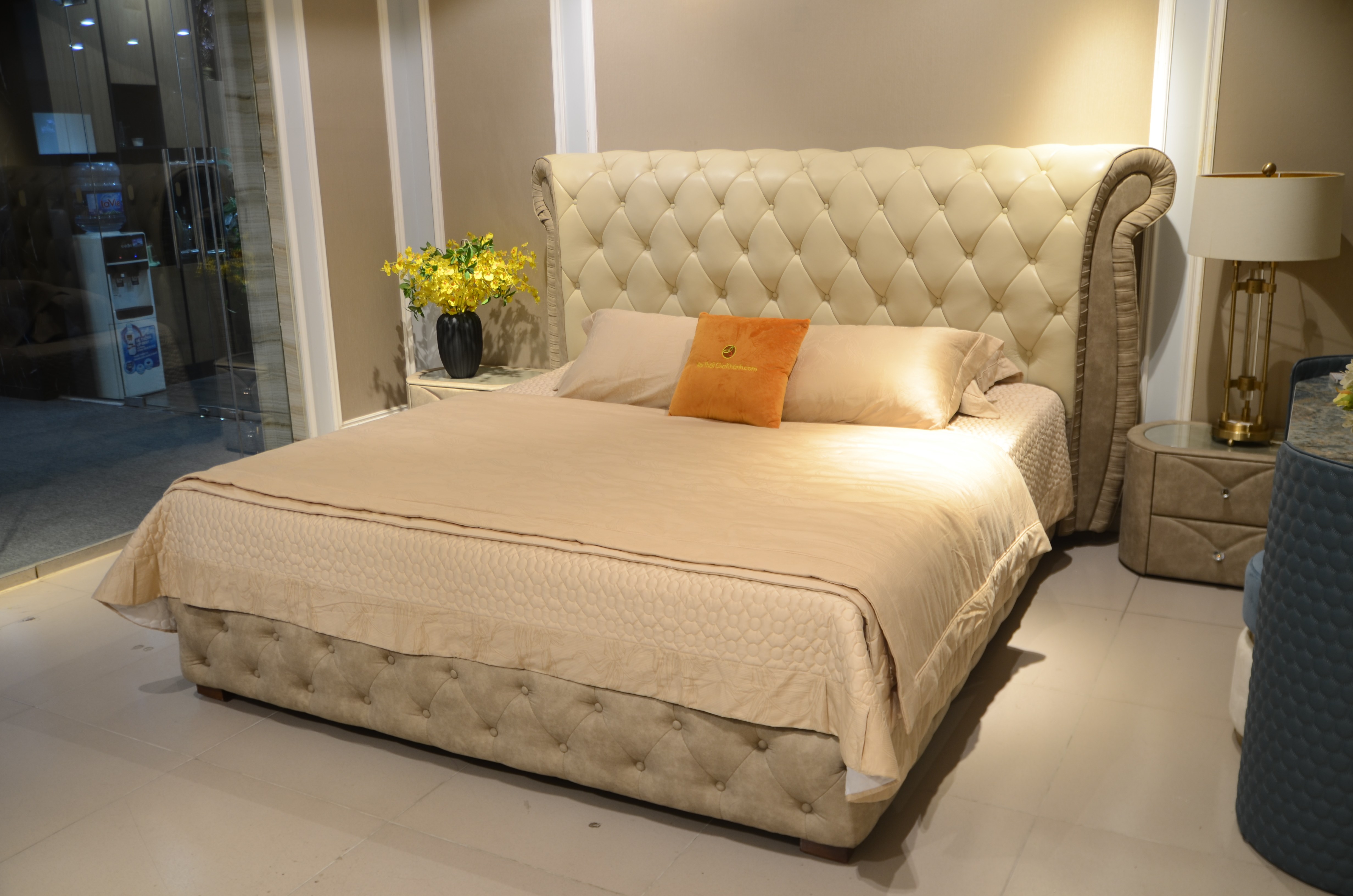 combo phòng ngủ phong cách hiện đại tại showroom Gia Khánh