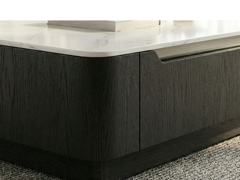 Cận cảnh phần thân bàn trà lớn BT8630, cho thấy chi tiết khung gỗ MFC đã qua xử lý chống cong vênh, mối mọt. Thân bàn màu…