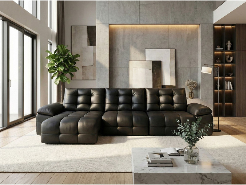 Ghế sofa chỉnh điện SF201 màu đen sang trọng, đặt trong không gian phòng khách hiện đại tràn ngập ánh sáng tự nhiên từ cửa…