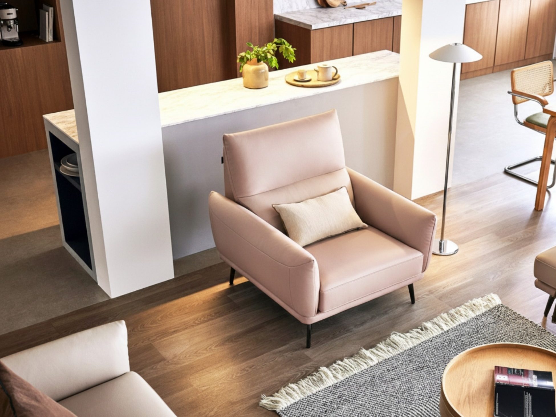 Sofa ELLY – Sofa Đơn Bọc Da Cao Cấp Hiện Đại Êm Ái Mang Đến Sự Thoải Mái (Hàng Order)