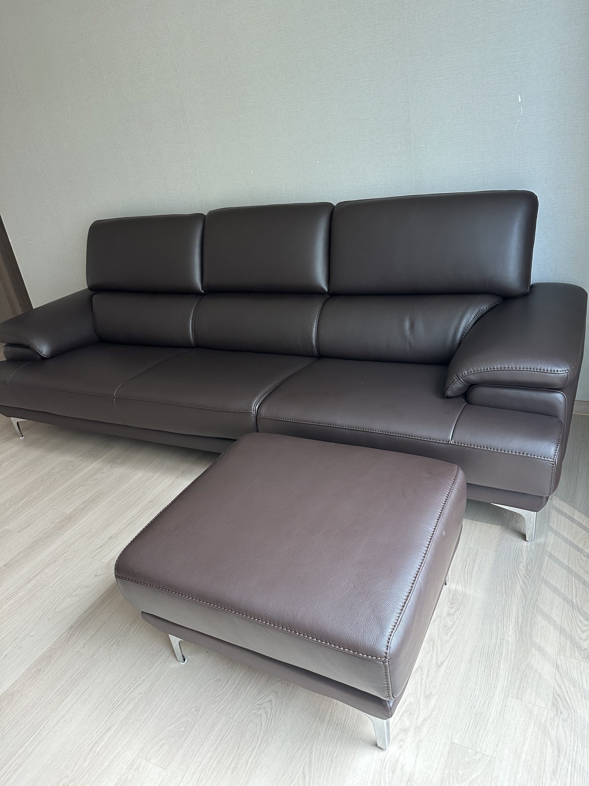 Sofa SANCTUM – Sofa Da Cao Cấp Hiện Đại Tối Ưu Sự Êm Ái 