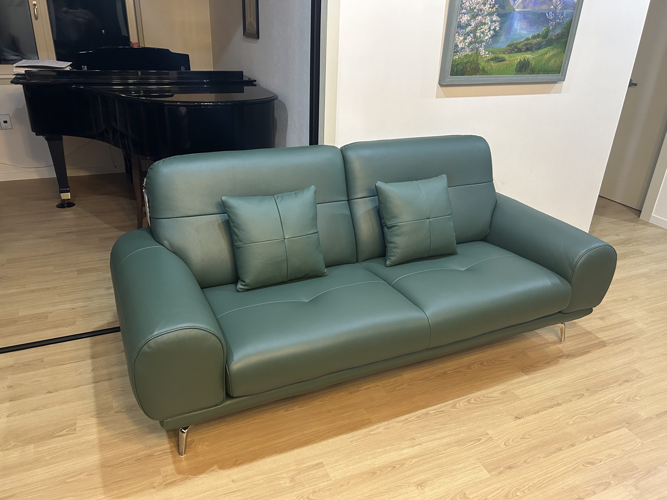 Sofa SOFTDAY – Sofa Da Cao Cấp Hiện Đại Và Trẻ Trung Cho Gia Đình 