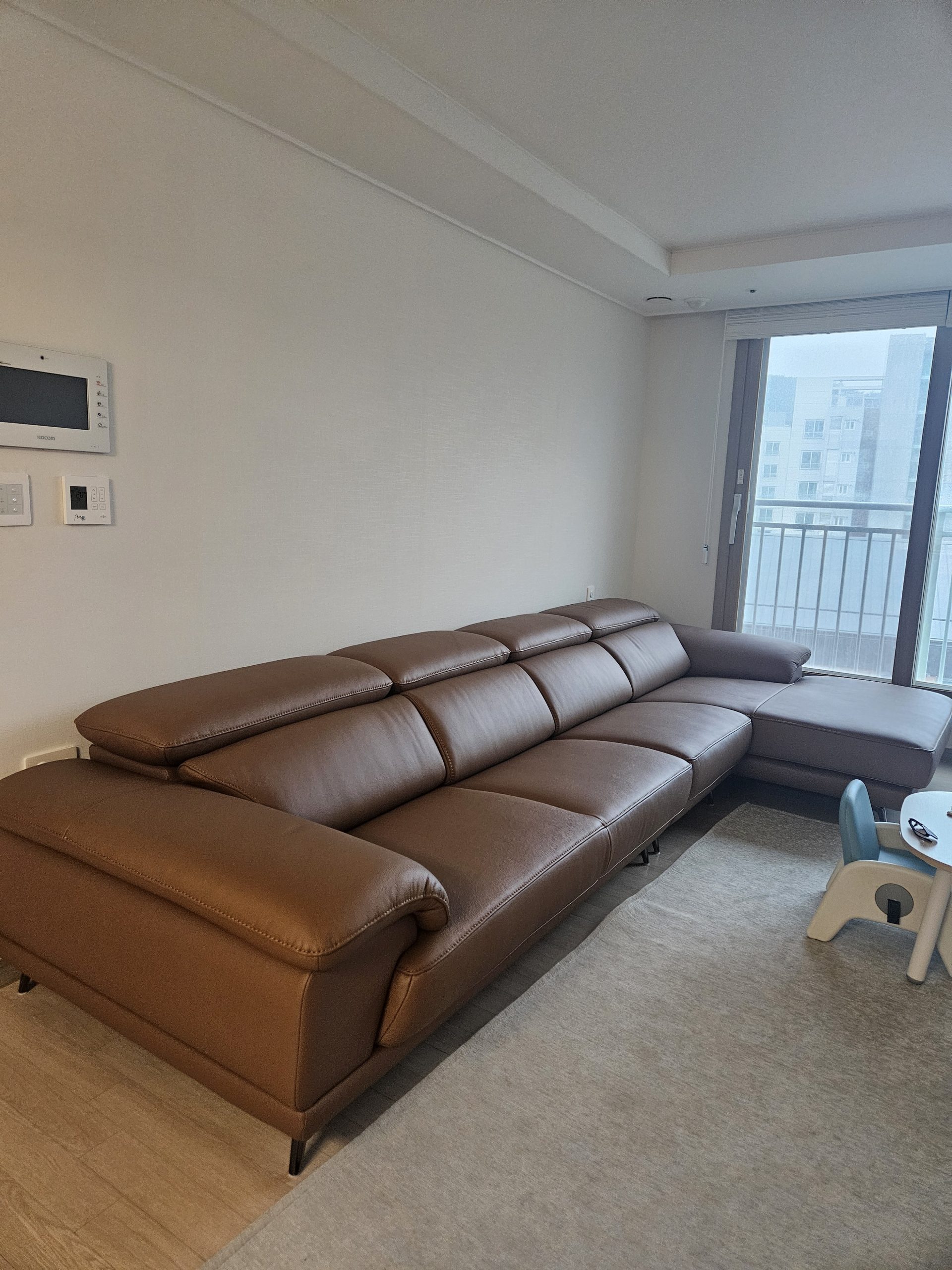 Sofa TEDDY – Sofa Hiện Đại Bọc Da Cao Cấp Thiết Kế Tinh Tế Êm Ái